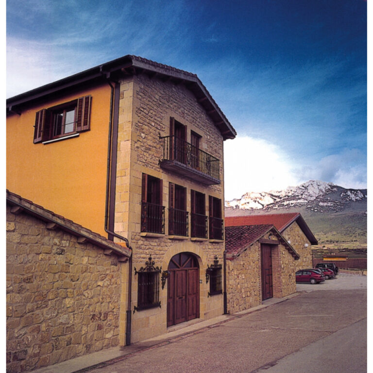 Tradición y modernidad se unen en Bodegas Vallobera