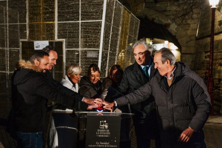 Encendido de las luces de Navidad en la Barrio de la Estación de Haro