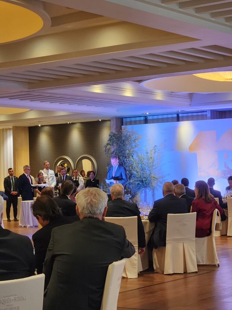 Un brindis real por los 100 años de la DOCa Rioja: pasado, presente y futuro de una marca líder del vino español