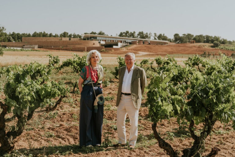 Bodegas LA HORRA inaugura su nueva bodega: un hito de sostenibilidad y diseño en la Ribera del Duero