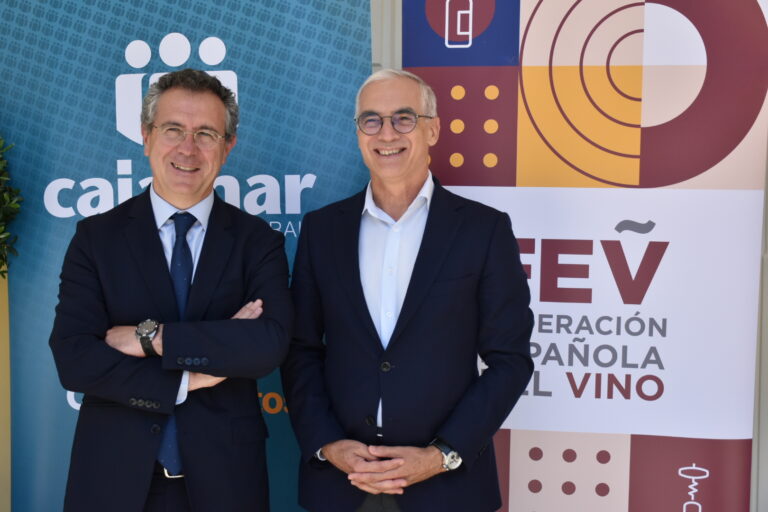 Cajamar y la FEV impulsan la sostenibilidad del vino español con la digitalización del sello SWfCP