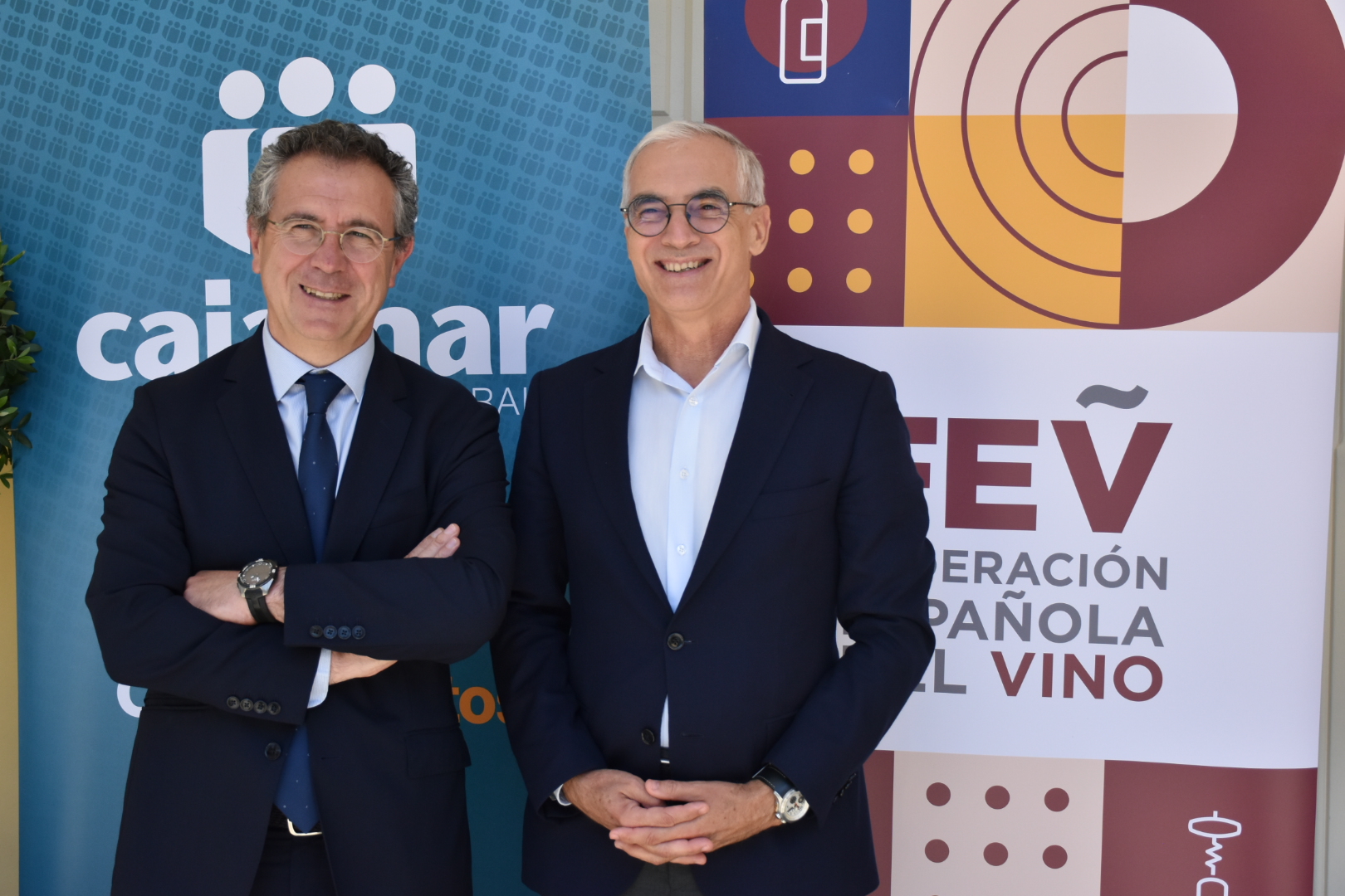 Cajamar y la FEV impulsan la sostenibilidad del vino español con la digitalización del sello SWfCP