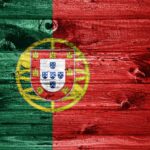bandera-portugal-tablones-madera-bandera-madera-fondo_559531-20928