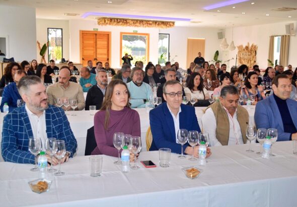 Primera edición de Brindemos, por La Voz de Tomelloso (citar autoría) (3)