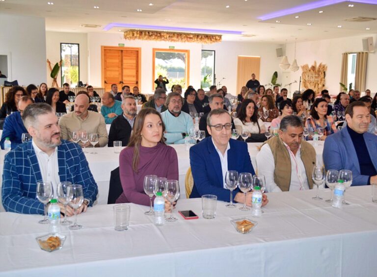 Primera edición de Brindemos, por La Voz de Tomelloso (citar autoría) (3)