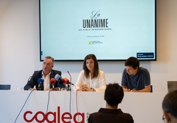 Rueda de prensa, presentando el proyecto.