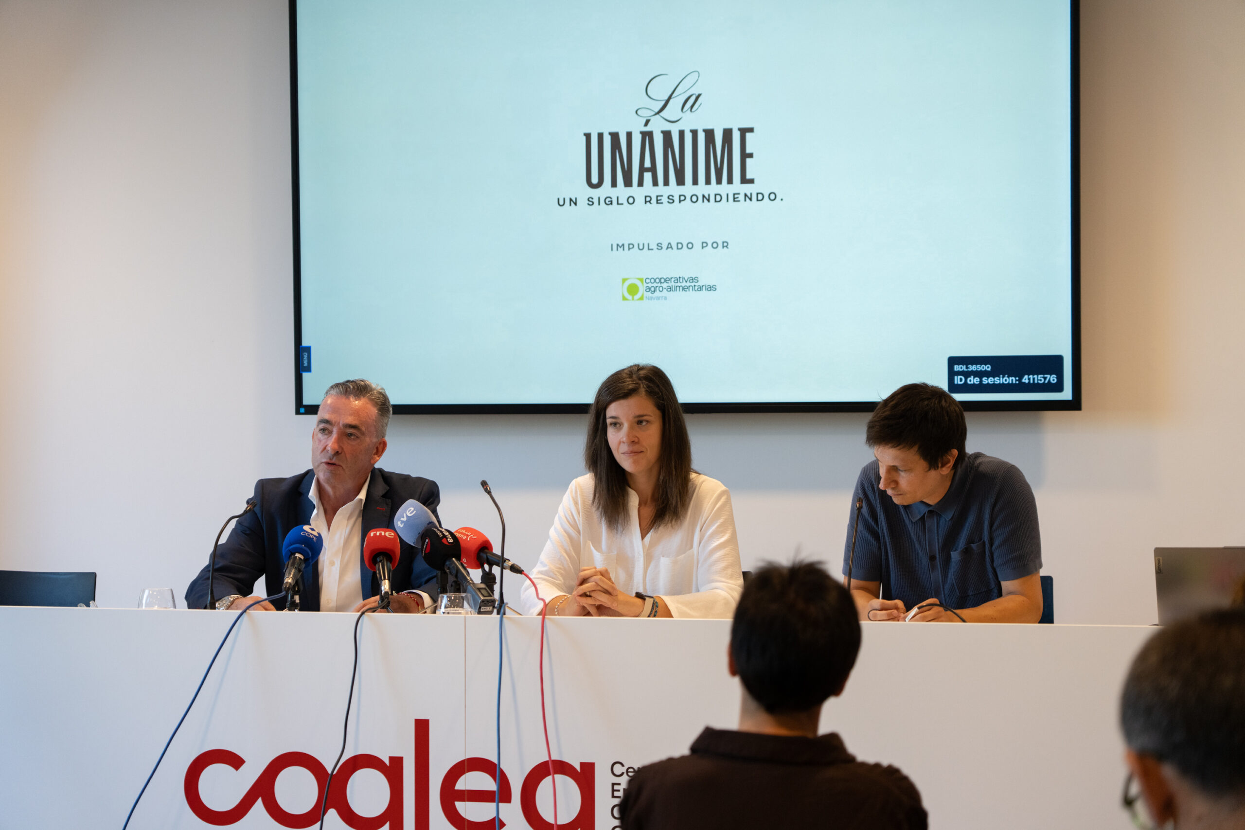 Rueda de prensa, presentando el proyecto.