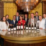 Representantes de las bodegas asociadas.